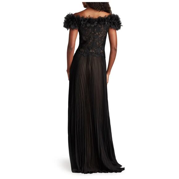 Tadashi Shoji Off the Shoulder Lace Bodice Gown Size 4 - Picture 2 of 13